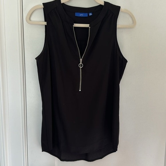 NWOT APT 9 black tank top with zipper front! - Picture 3 of 4